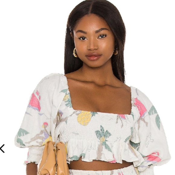 Place Nationale La Trayeuse Top  Color:  Palm Trees - Picture 4 of 7